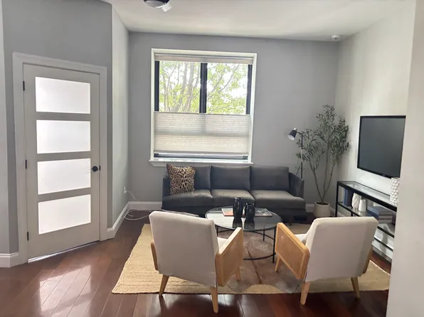 901 N 5th St, Philadelphia, PA 19123