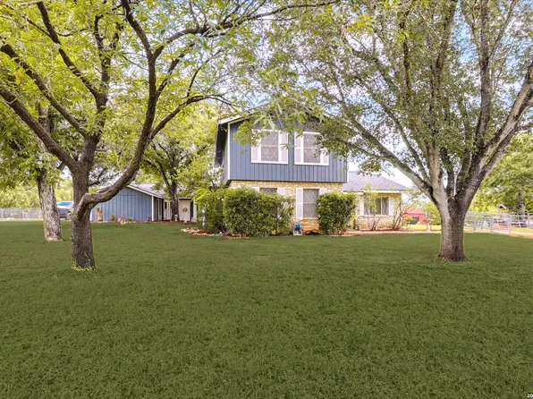 12591 LAVERNIA RD, St Hedwig, TX 78152