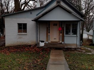 1321 20th Ave SW, Cedar Rapids, IA 52404