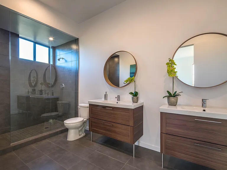 1419 S Kenneth Pl #4 — Photo 7