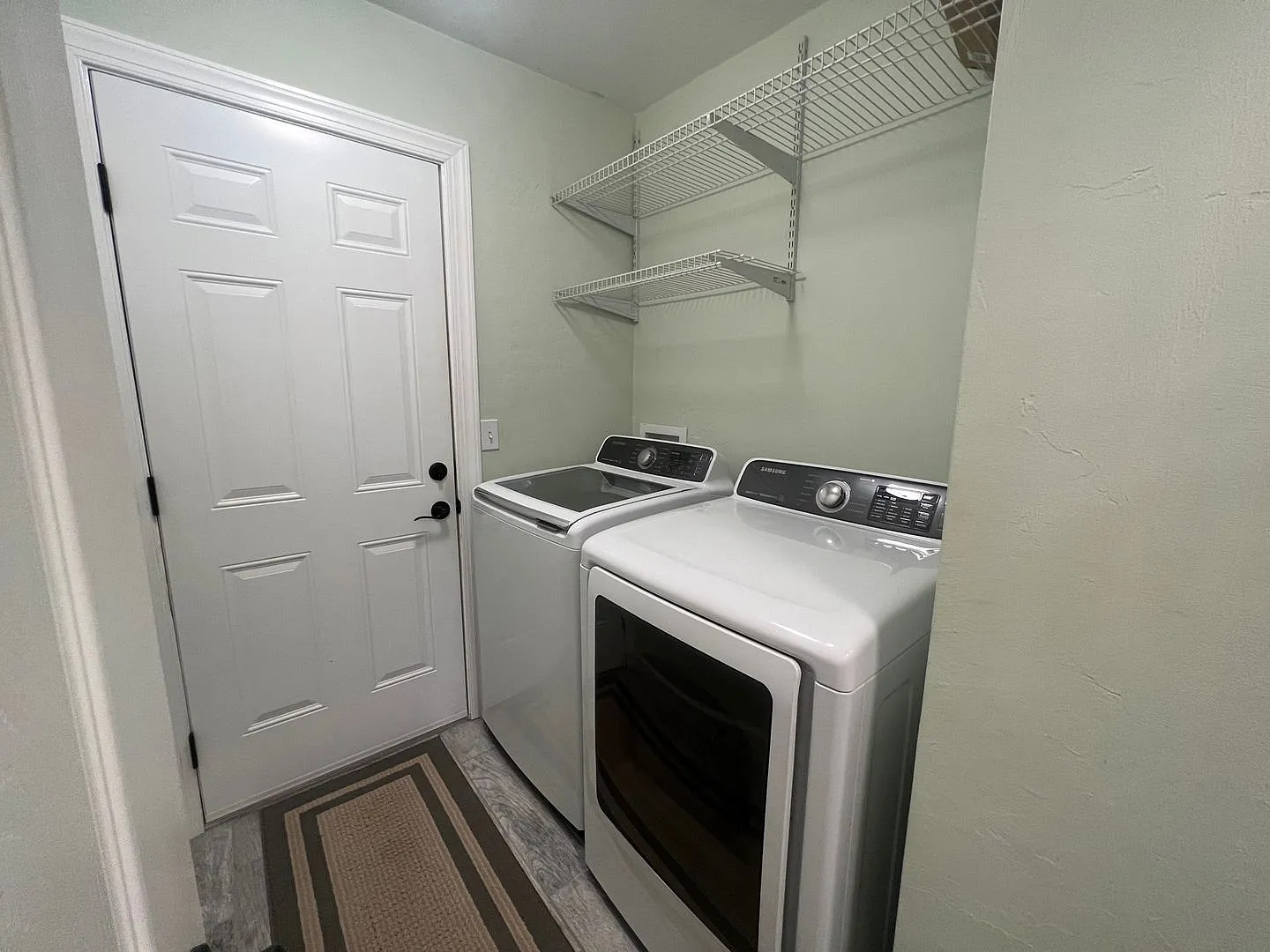 3-Bedroom Home in Hickory Forest — Photo 3