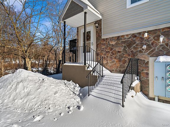 3rd image of 32 Peter Turner Road