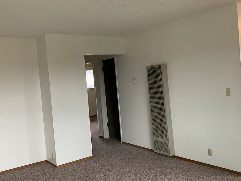 1008 F St #B — Photo 6