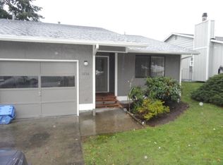 5136 Green Hills Ave NE, Tacoma, WA