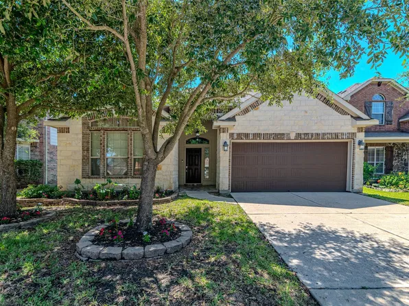 8619 Debbie Terrace Dr, Cypress, TX 77433