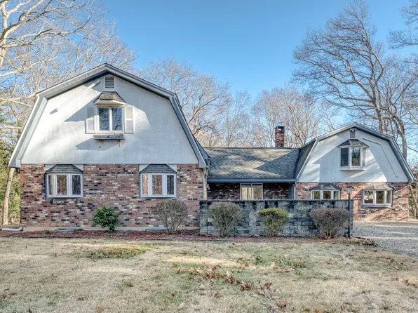 100 French Road, Bolton, CT 06043