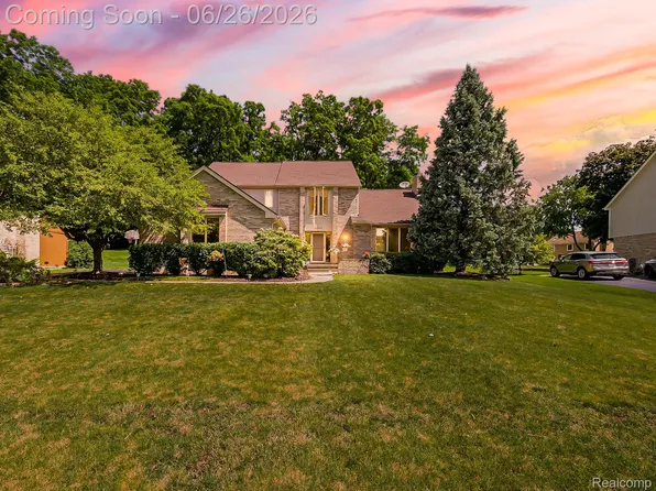 29523 Shenandoah Dr, Farmington Hills, MI 48331