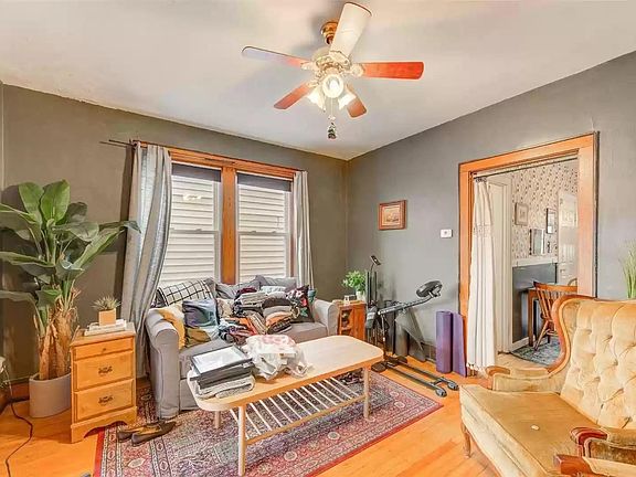 3rd image of 6729 Vermont Ave #6729