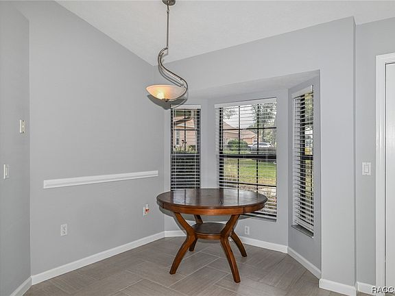 5th image of 24 W Oak Branch Ct