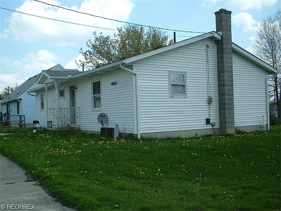 3rd image of 52 Taylor Blvd