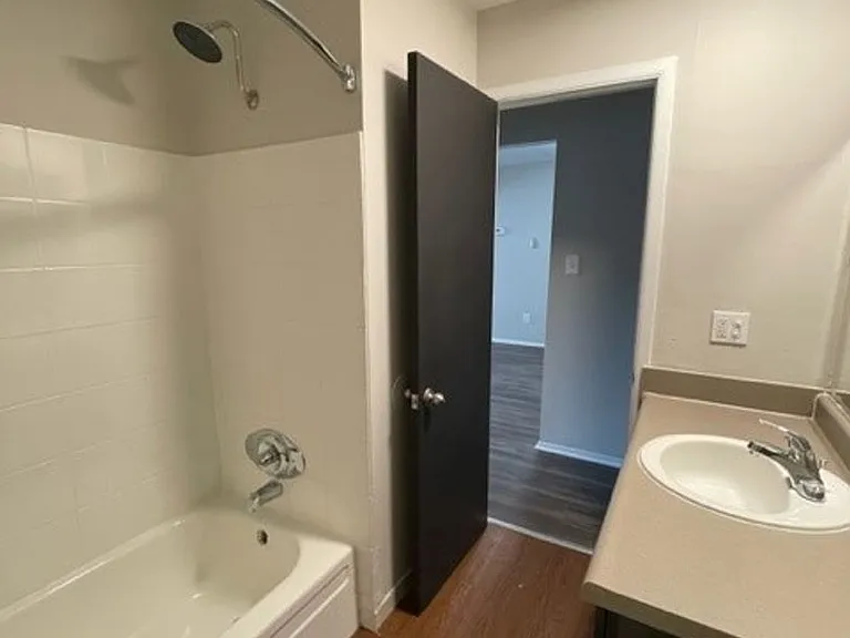 333 Marshall Apartments — Photo 15