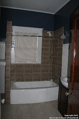4th image of 1002 E Drexel Ave