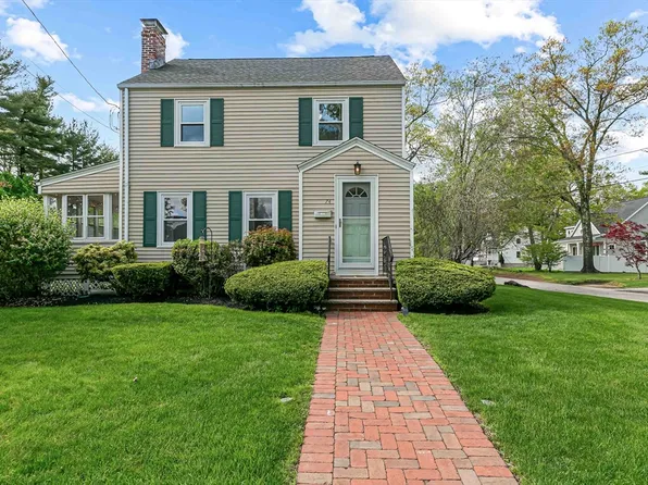 74 Linwood St, Chelmsford, MA 01824