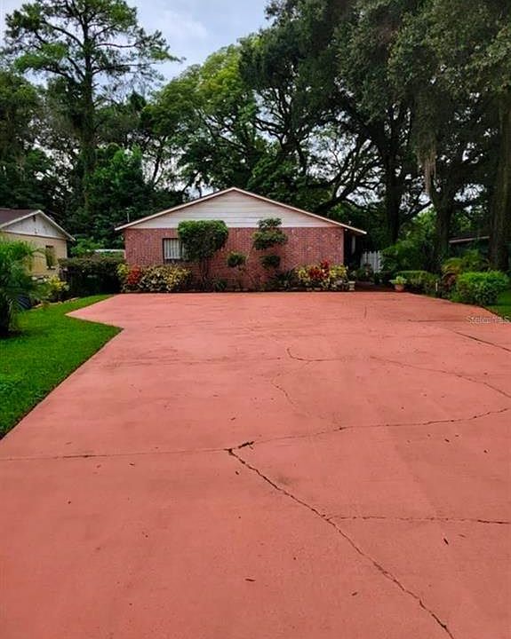 1st image of 1503 E POINSETTIA AVENUE