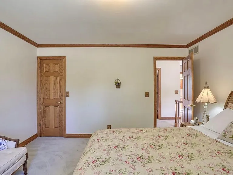 Bentbrook Dr — Photo 38