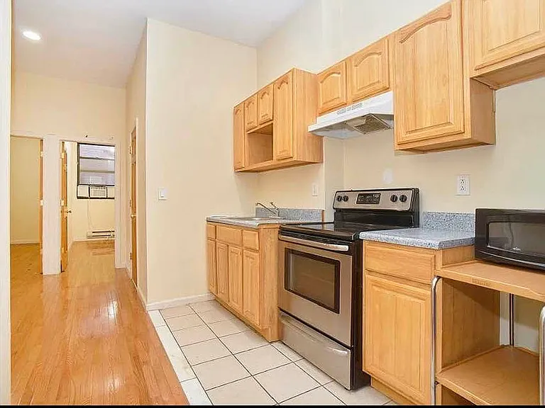 179 Madison Ave #3R — Photo 2
