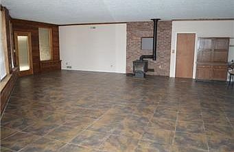 5th image of 10412 NE 120th St