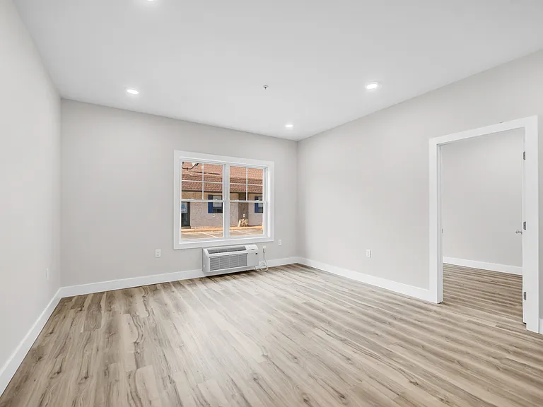66 Mount Prospect Ave #4 — Photo 6