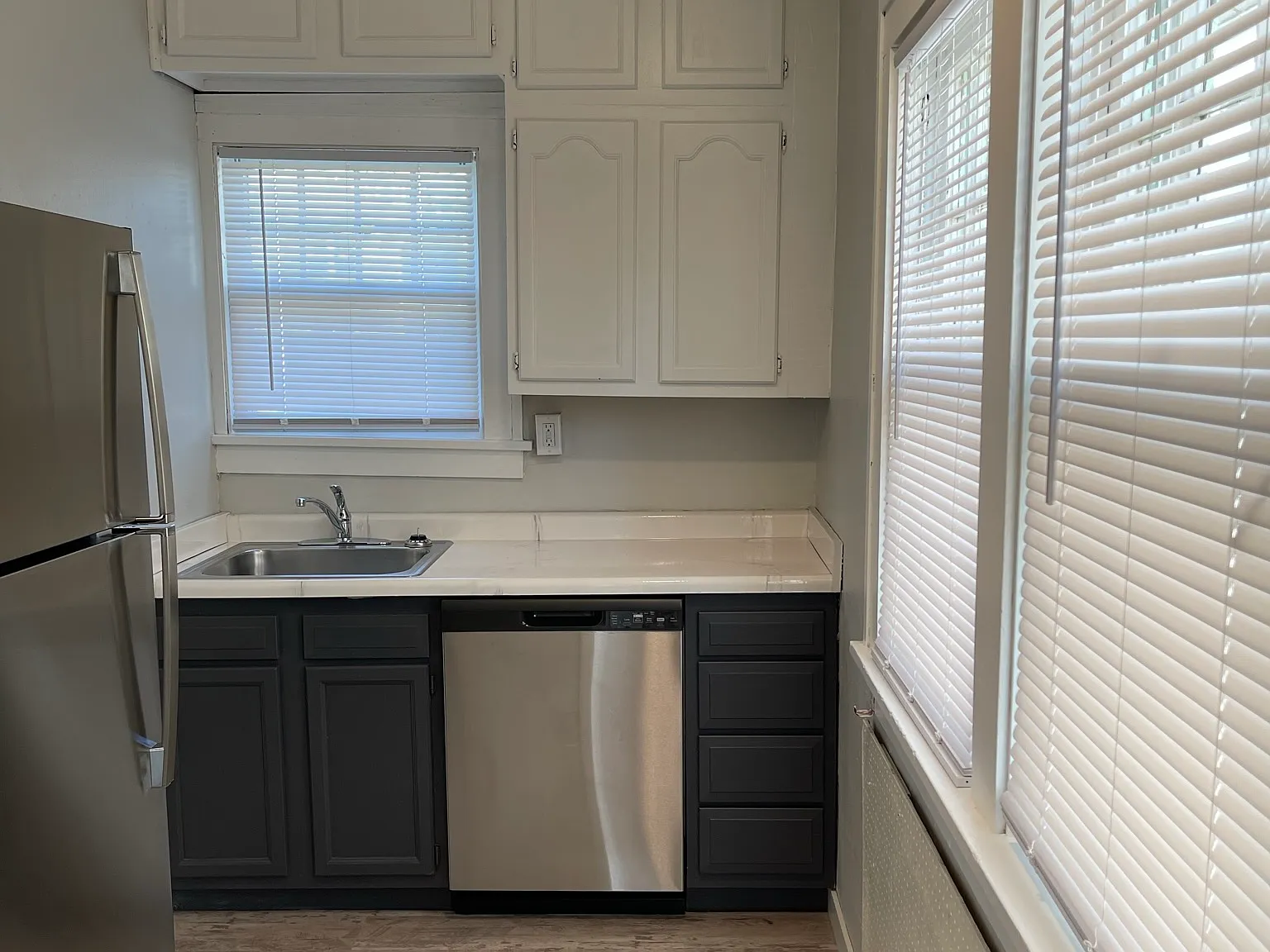 7 bed, 1000 sqft, $4,254 — Photo 1