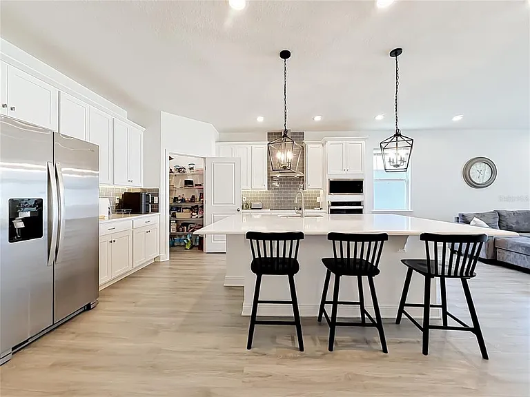 4485 Davos Dr — Photo 10