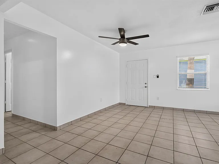 201 E Palm St #203 — Photo 8
