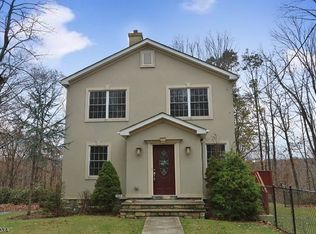 42 Washington Dr, Sparta, NJ 07871