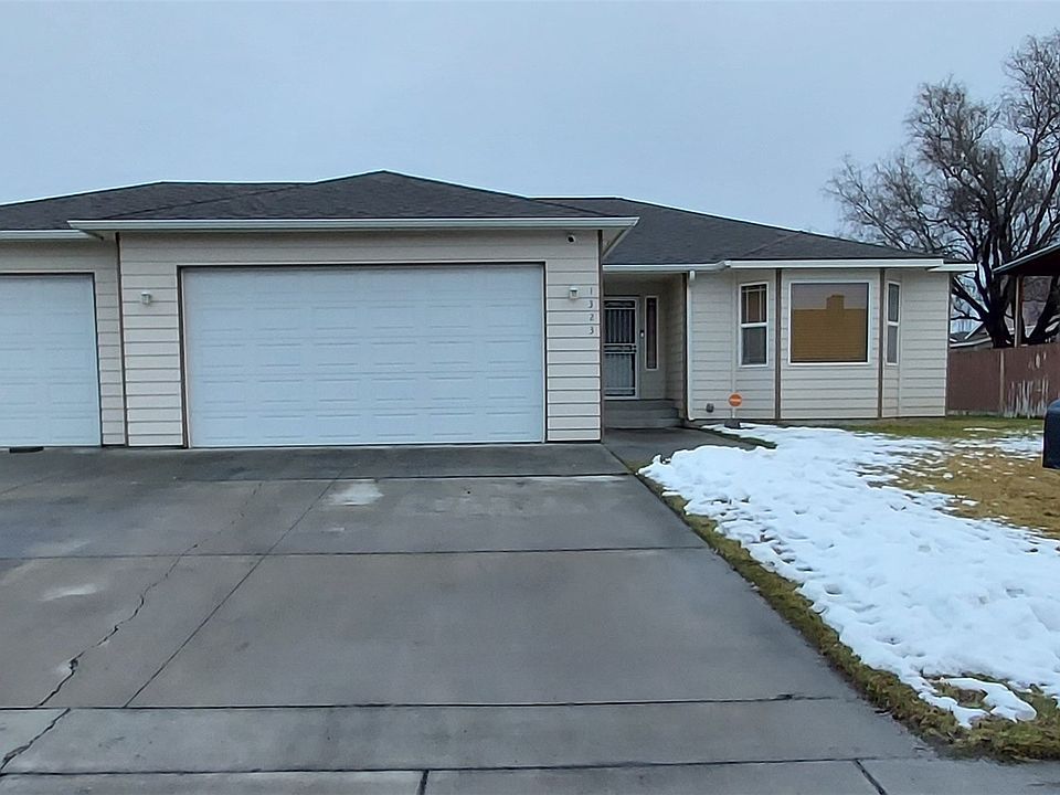 1st image of 1323 S Lakeway Drive