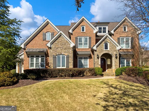 2202 Crimson King Dr, Braselton, GA 30517