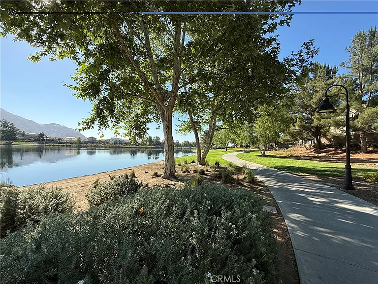 27949 Breakwater Ct — Photo 28