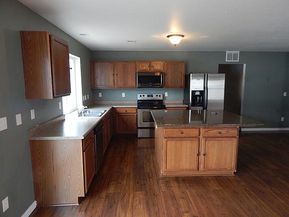 3rd image of 7954 Campground Dr