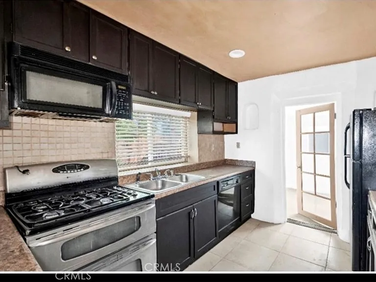 82481 Valencia Ave — Photo 2