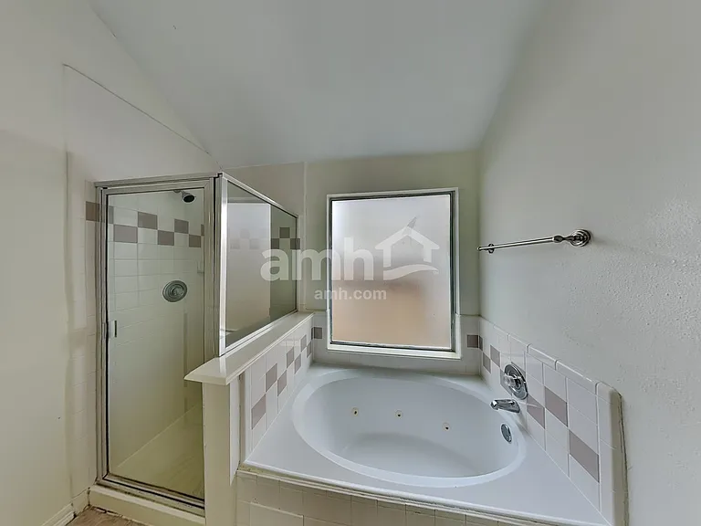 6027 Coventry Fls — Photo 14