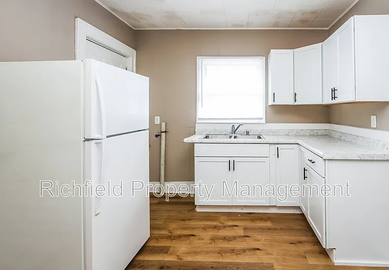 1723 Laurel St — Photo 15