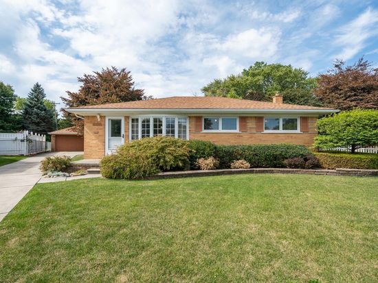 21210 Jay Ct, Saint Clair Shores, MI 48081