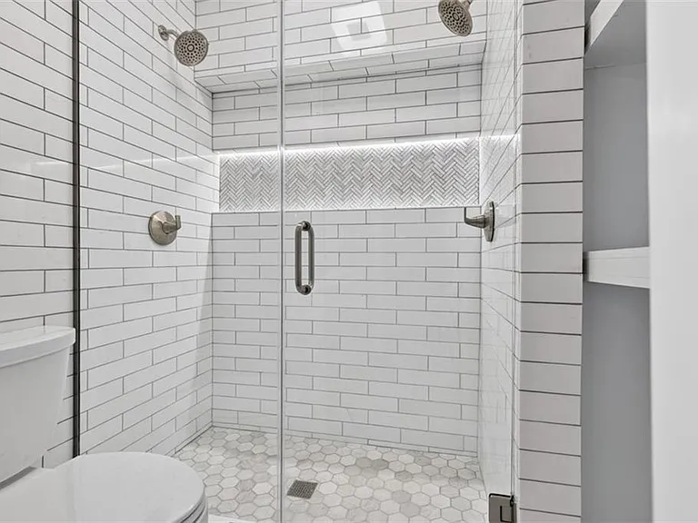 1031 State St NW #209 — Photo 23