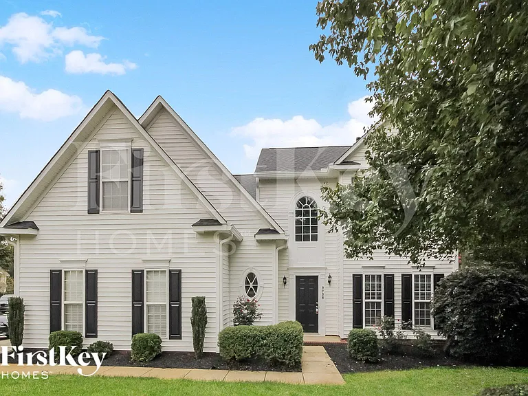 9708 Spring Park Dr — Photo 2