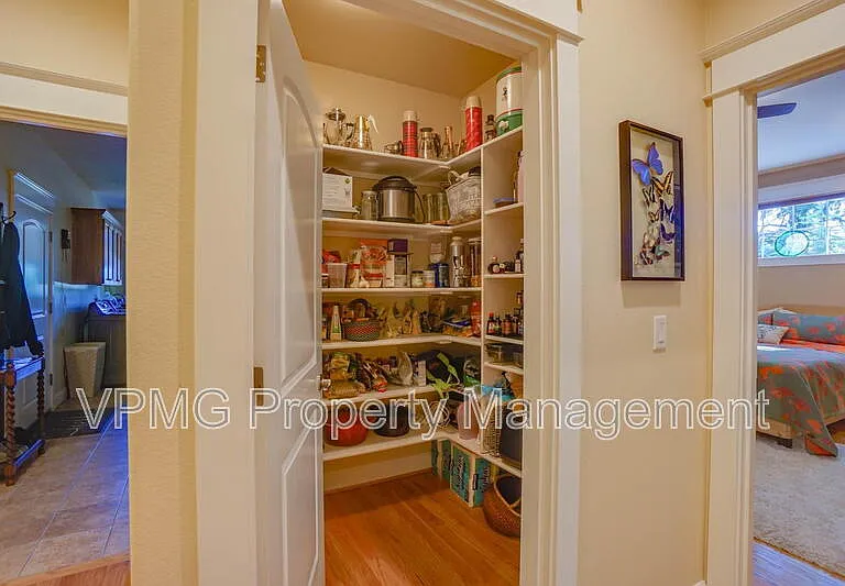 23517 NE 68th St — Photo 40
