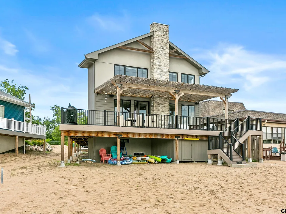 17107 Rainbow Rd