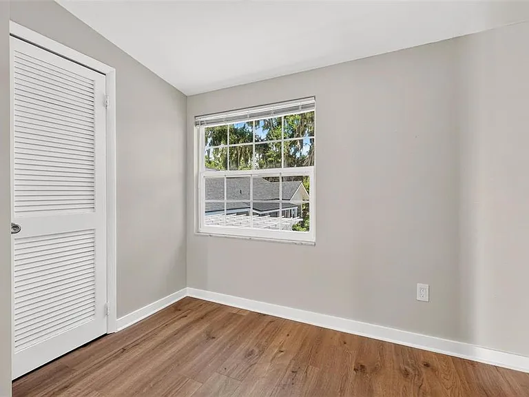 1099 Grove Ave — Photo 44
