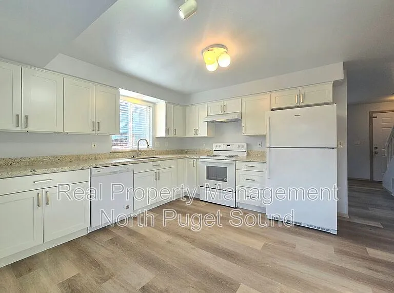 7513 59th Dr NE #B — Photo 3