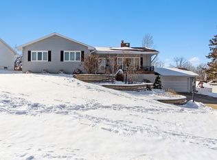 271 Lamplite Ln SE, Cedar Rapids, IA 52403