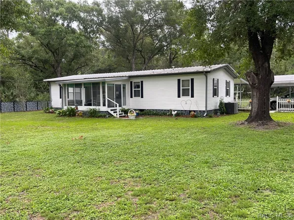 197 Vicki St, Inglis, FL 34449