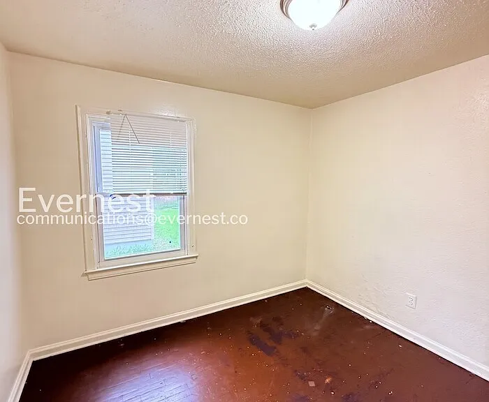 18659 Shaftsbury Ave — Photo 18