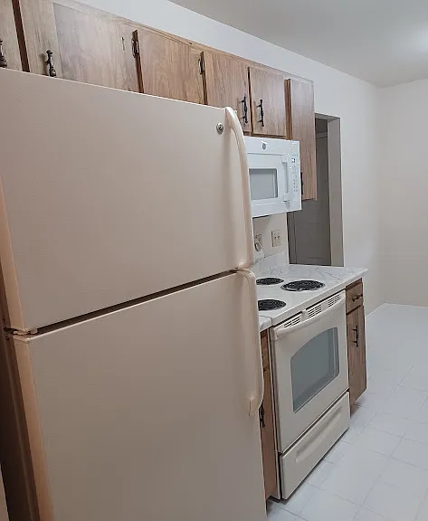 1321 Cheney Hwy #B — Photo 4