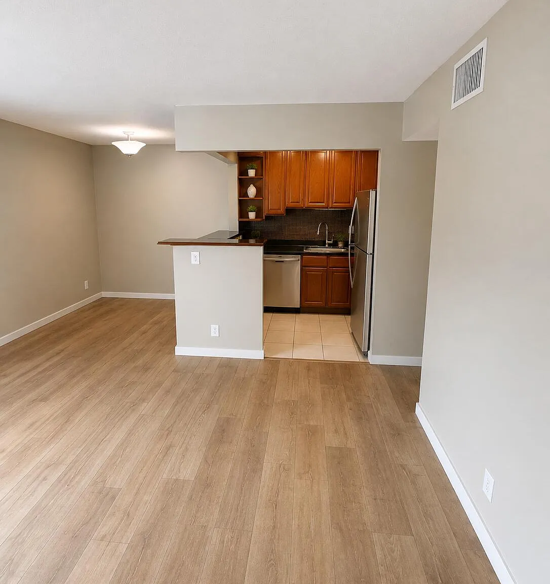 2 bed, 2.0 bath, 800 sqft, $1,800 — Photo 3