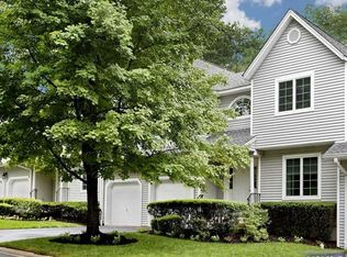 11 Drake Dr, Hillsdale, NJ 07642