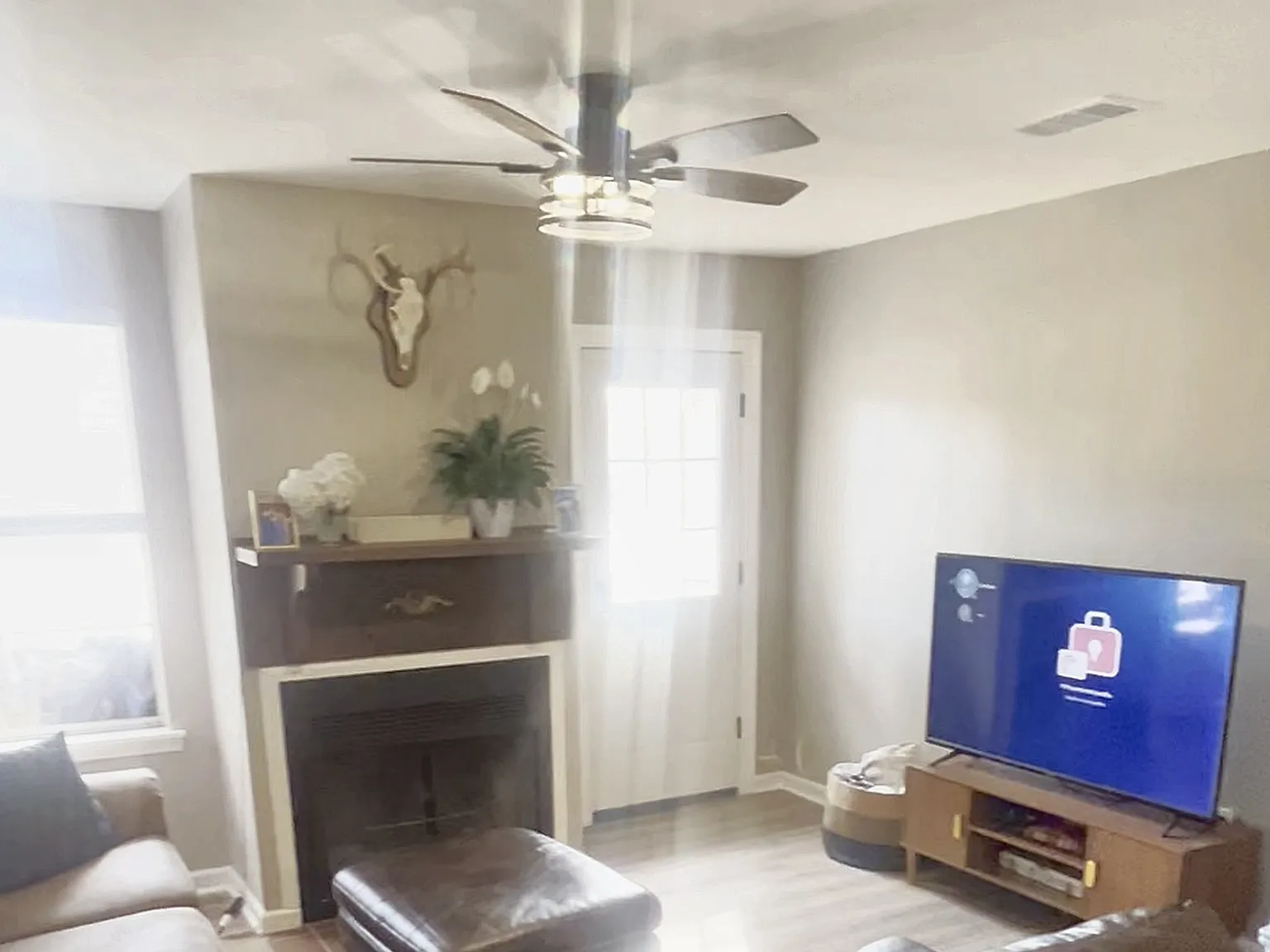 2 bed, 1100 sqft, $1,300 — Photo 4