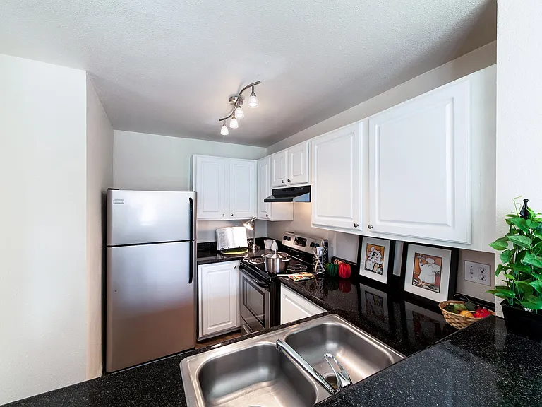Aspen Glade Apartments — Photo 11
