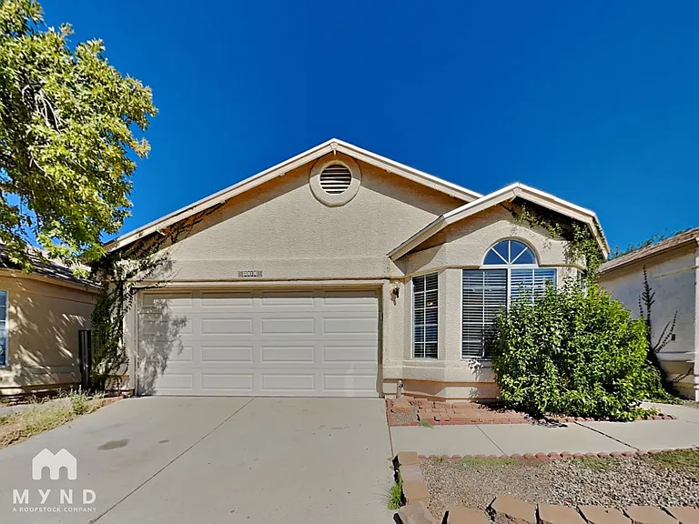3018 W Laquila Aerie — Photo 1