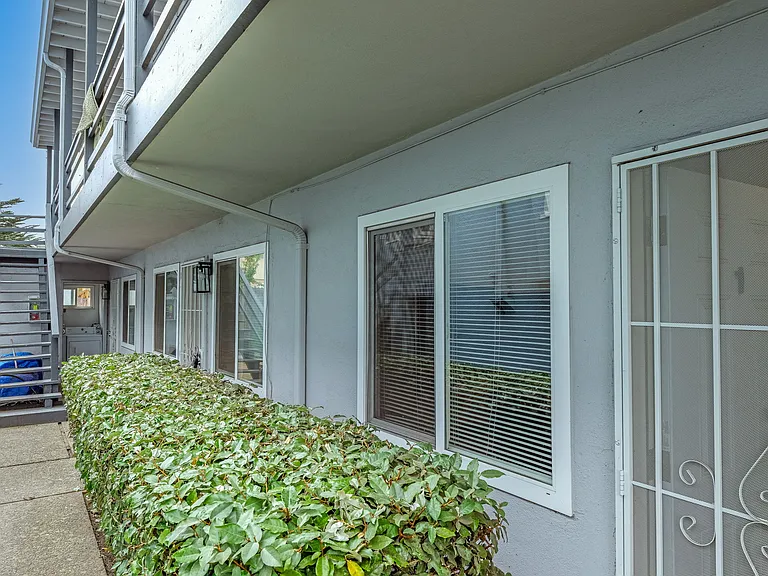 1926 Alcatraz Ave #6 — Photo 9